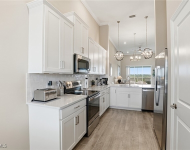 11851 Venetian Lagoon Drive - Photo Thumbnail 8