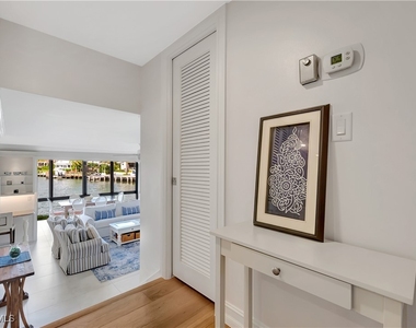2258 Gulf Shore Boulevard N - Photo Thumbnail 12