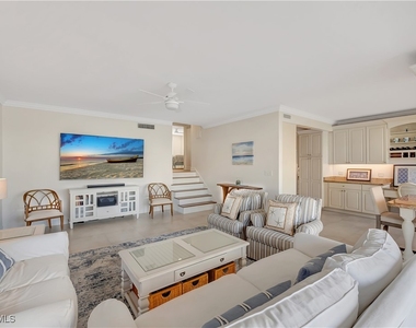 2258 Gulf Shore Boulevard N - Photo Thumbnail 2