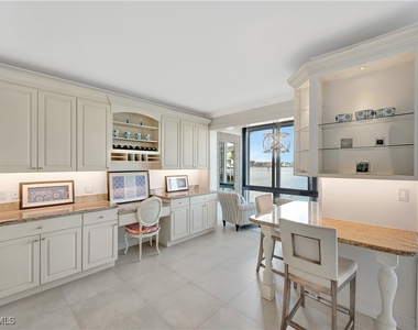 2258 Gulf Shore Boulevard N - Photo Thumbnail 6