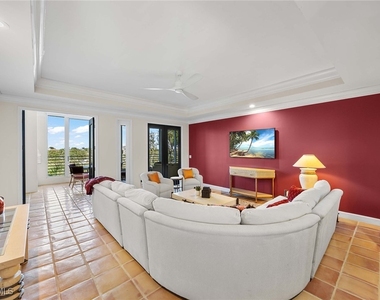 828 Hideaway Circle E - Photo Thumbnail 7
