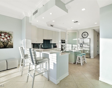 4811 Island Pond Court - Photo Thumbnail 12