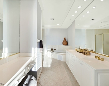 4811 Island Pond Court - Photo Thumbnail 3