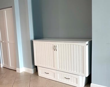 7540 Bay Island Drive S - Photo Thumbnail 9