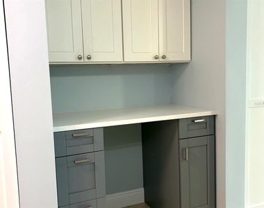 7540 Bay Island Drive S - Photo Thumbnail 10