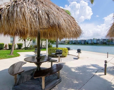 7540 Bay Island Drive S - Photo Thumbnail 26