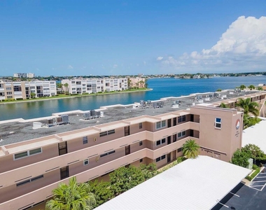 7540 Bay Island Drive S - Photo Thumbnail 2