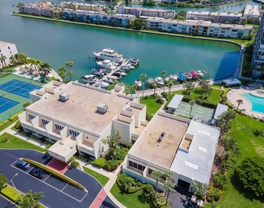7540 Bay Island Drive S - Photo Thumbnail 34