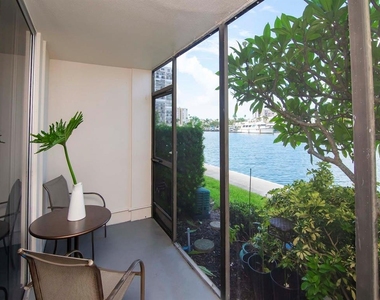 7540 Bay Island Drive S - Photo Thumbnail 22
