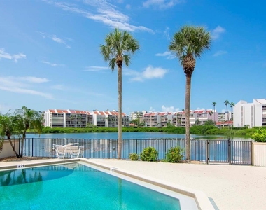 7540 Bay Island Drive S - Photo Thumbnail 28
