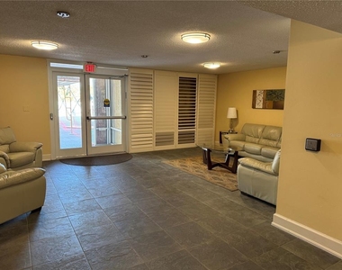 925 N Halifax Avenue - Photo Thumbnail 8