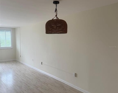 925 N Halifax Avenue - Photo Thumbnail 16