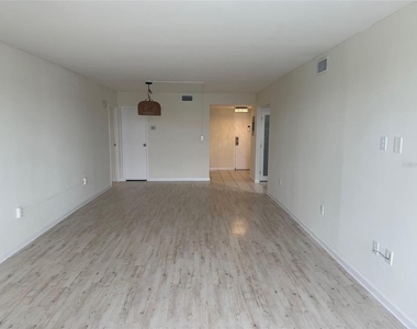 925 N Halifax Avenue - Photo Thumbnail 20