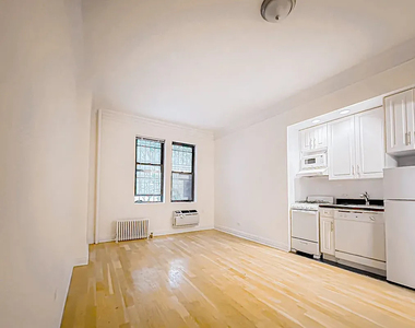 214 East 51st Street - Photo Thumbnail 1