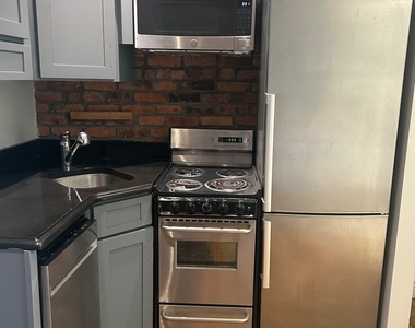 214 West 99th Street - Photo Thumbnail 3