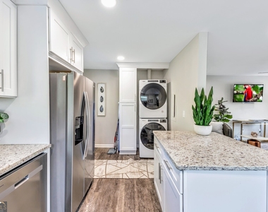 811 Old Powder Springs Road Sw - Photo Thumbnail 10