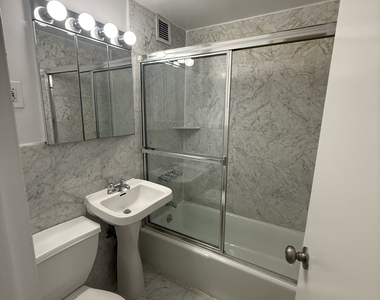 1570 1st Avenue - Photo Thumbnail 7