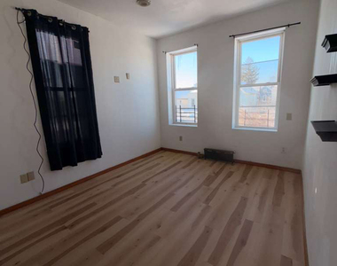 82nd street - Photo Thumbnail 7