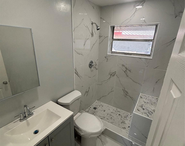 268 Ne 41st Street - Photo Thumbnail 8