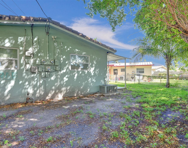 268 Ne 41st Street - Photo Thumbnail 14