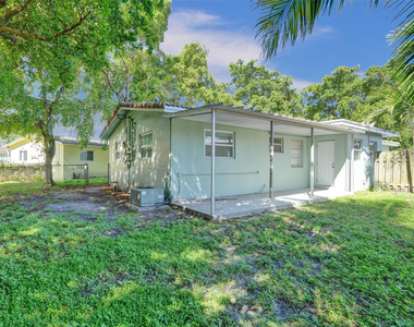 268 Ne 41st Street - Photo Thumbnail 13