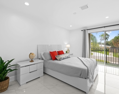 865 Ne 23rd Terrace - Photo Thumbnail 26
