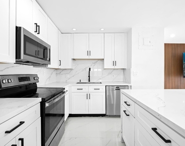 865 Ne 23rd Terrace - Photo Thumbnail 10