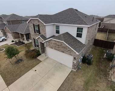 909 Cormorant Street - Photo Thumbnail 1