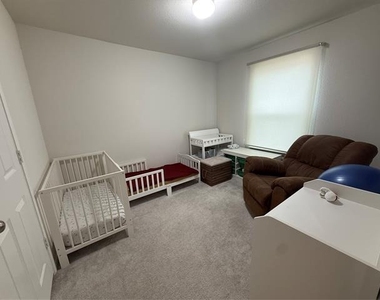 909 Cormorant Street - Photo Thumbnail 21