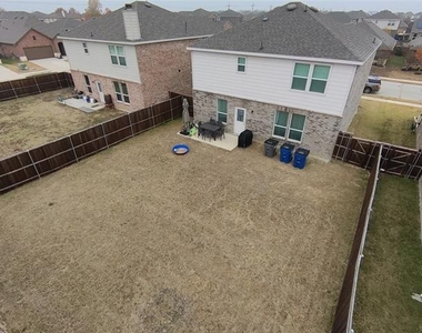 909 Cormorant Street - Photo Thumbnail 4