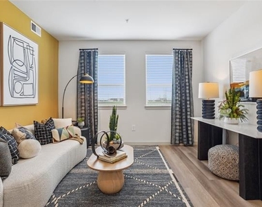 3800 Pga Parkway - Photo Thumbnail 7