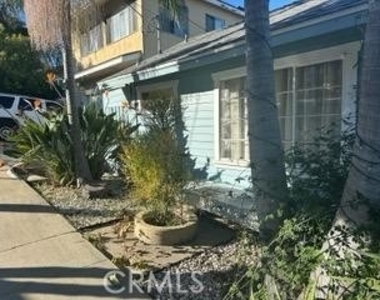 852 W 18th - Photo Thumbnail 1
