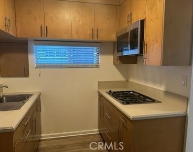 852 W 18th - Photo Thumbnail 9