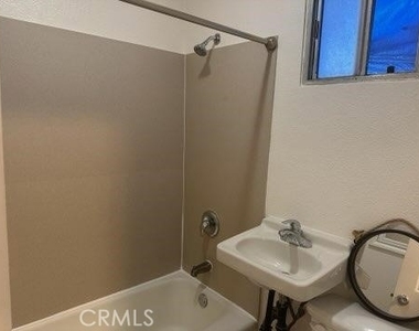 852 W 18th - Photo Thumbnail 8