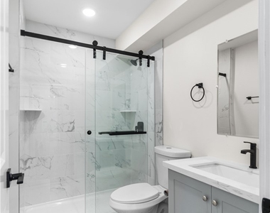 523 W 12th - Photo Thumbnail 11