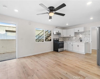 523 W 12th - Photo Thumbnail 3