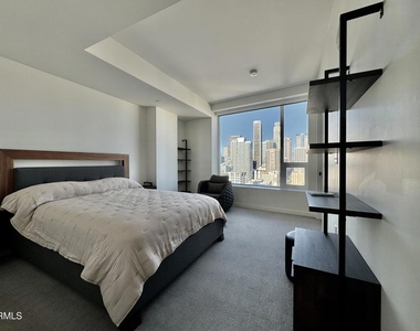 1050 S Grand Avenue - Photo Thumbnail 1