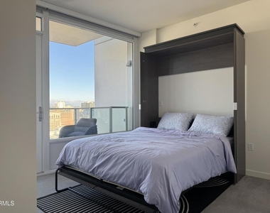 1050 S Grand Avenue - Photo Thumbnail 2