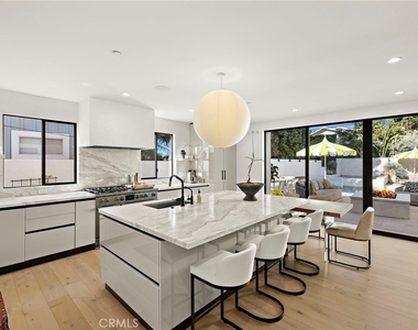 228 W Avenida Cordoba - Photo Thumbnail 3