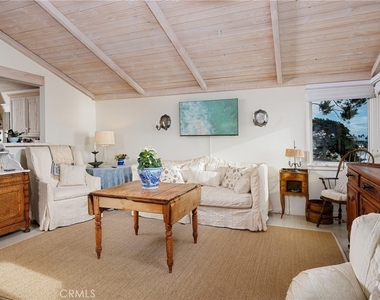 2691 Victoria - Photo Thumbnail 6