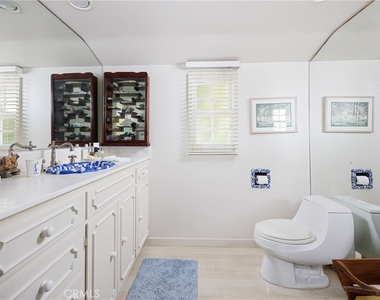 2691 Victoria - Photo Thumbnail 16