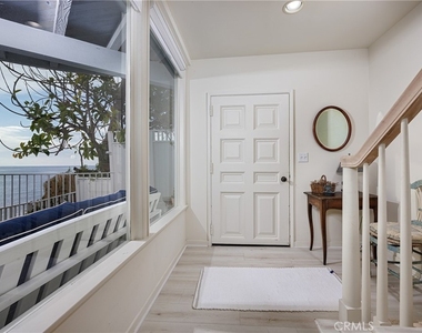 2691 Victoria - Photo Thumbnail 29