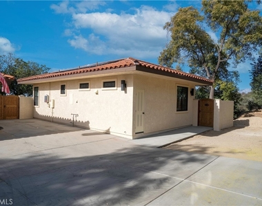 37420 Leta - Photo Thumbnail 17