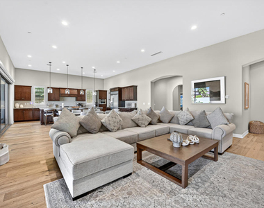 55120 Autumn Valley Court - Photo Thumbnail 6