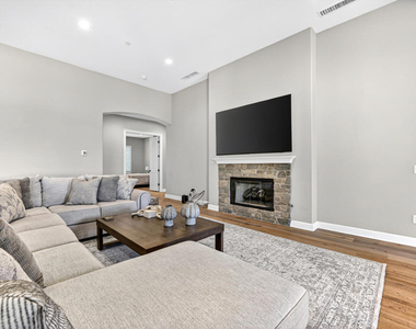 55120 Autumn Valley Court - Photo Thumbnail 4