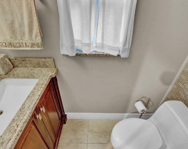 2665 Nw 41st Street - Photo Thumbnail 11