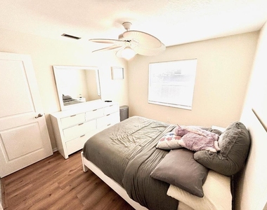 2665 Nw 41st Street - Photo Thumbnail 16