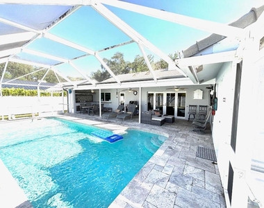 2665 Nw 41st Street - Photo Thumbnail 2