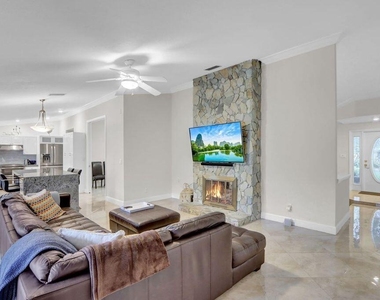 2665 Nw 41st Street - Photo Thumbnail 7