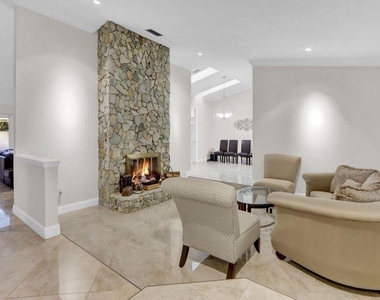 2665 Nw 41st Street - Photo Thumbnail 3